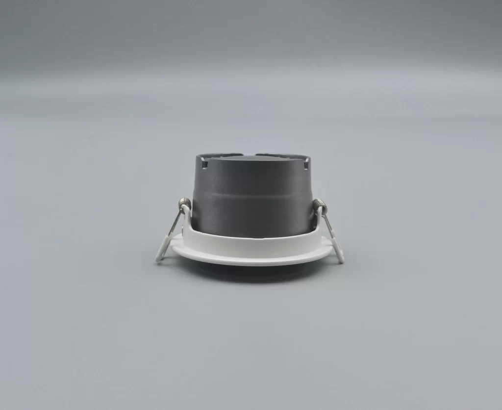 ugr19-anti-glare-led-downlight-visual-comfort